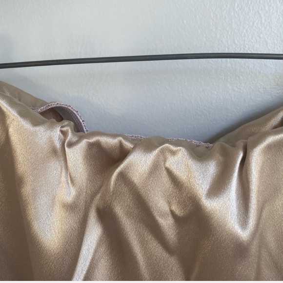 Midi Cream Skirt - Picture 5 of 6